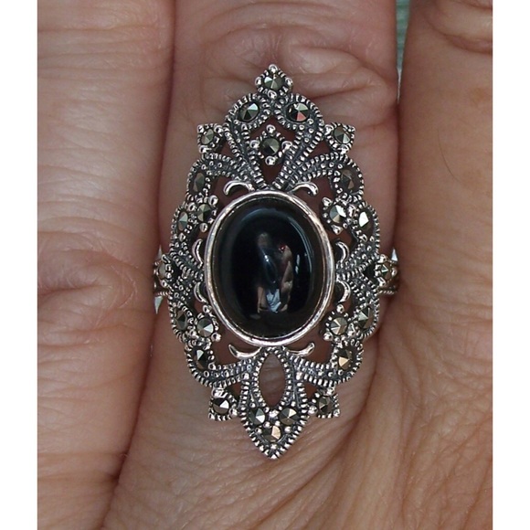 925 STERLING SILVER Black Onyx Marcasite Ring - Picture 3 of 15